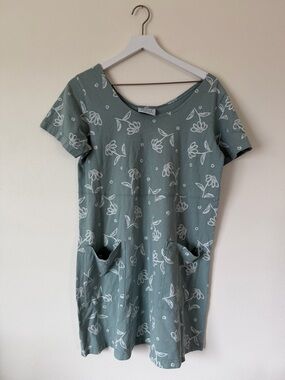 Fresh Produce Floral Dress Size Medium
